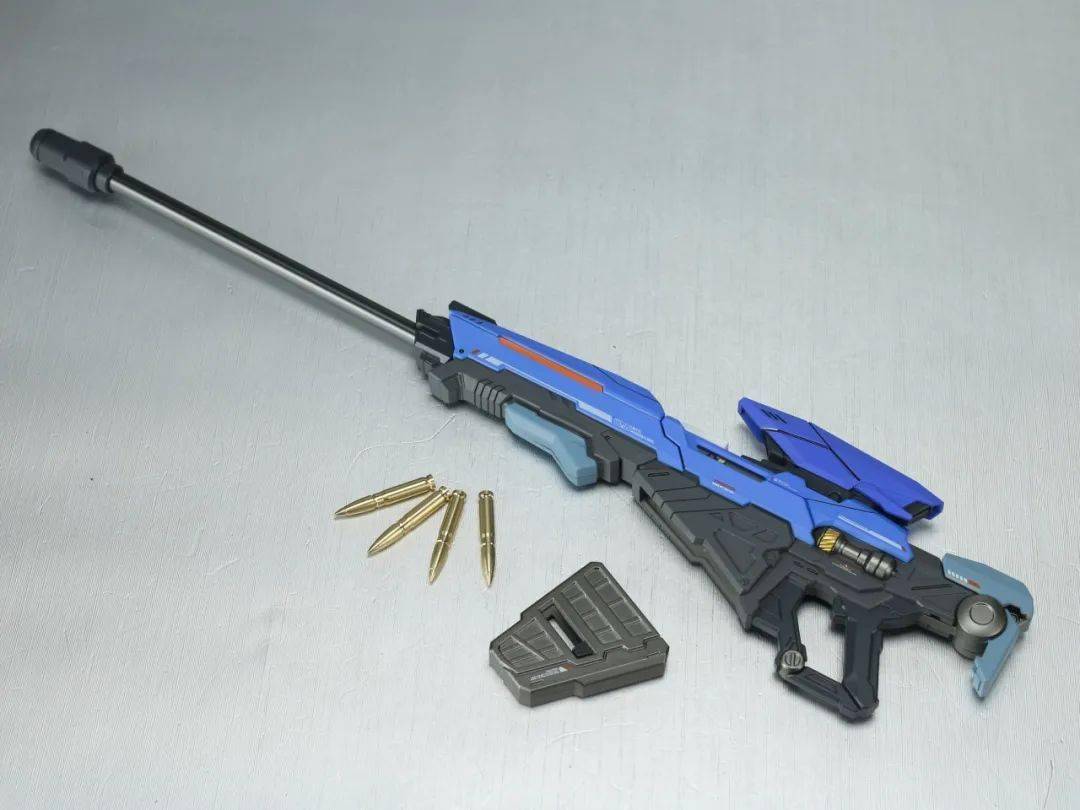 通过替换枪头配件组合,就可以切换狙击枪和步枪两种模式.