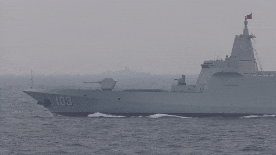 在上世纪90年代退役后,这个101编号又重新命名055大驱南昌舰,103被