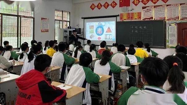 东安县人民法院送法制教育进龙溪中学_活动_校园_法律