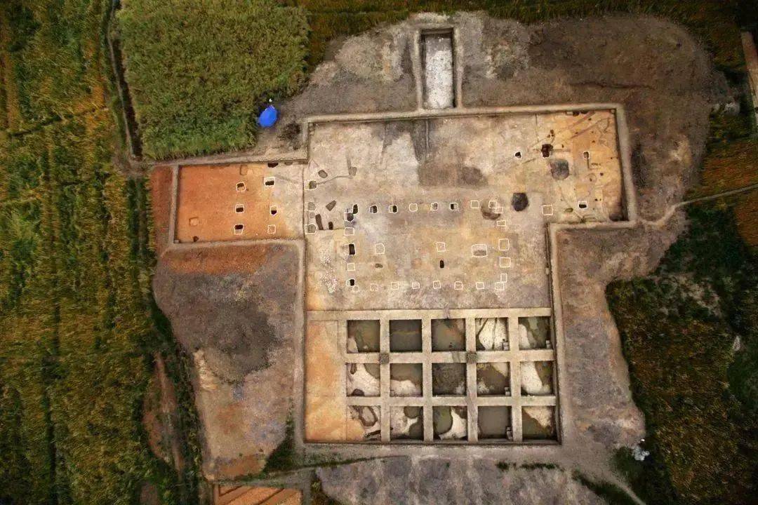 孙华:三星堆遗址与三星堆文化_考古_城墙_器物