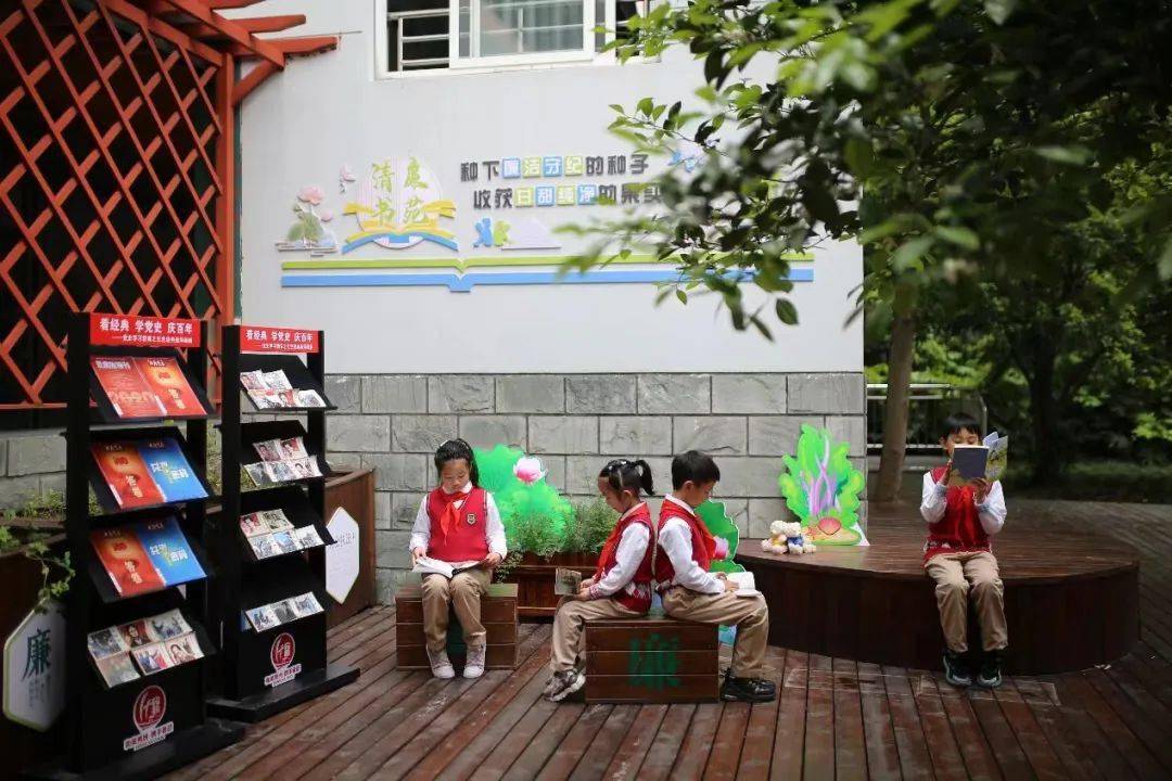禾城校园书香浓浓_教育_嘉兴_读书角
