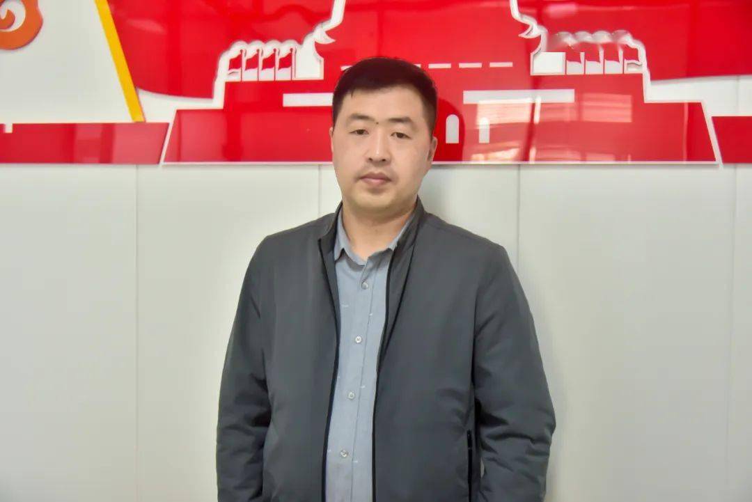 杨金辉我要跟小麦谈一场轰轰烈烈的恋爱