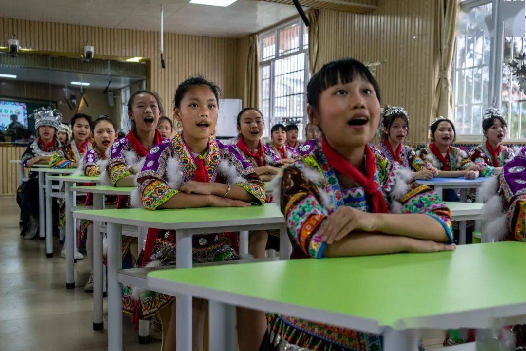 融水苗族自治县民族小学：非遗文化放光彩 团结之花遍地开 