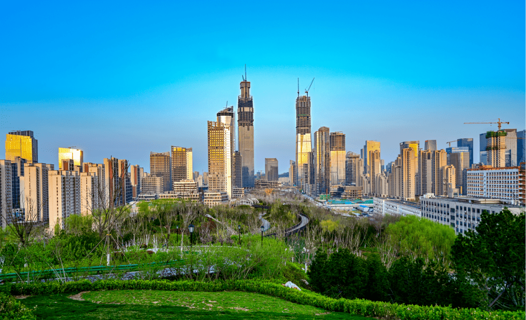 428m"齐鲁第一高" 用高度 打开世界之门_济南_商务区_全球资本