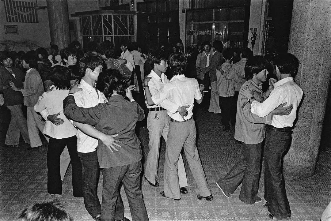 一组罕见中国老照片_年代_迪斯科_北京