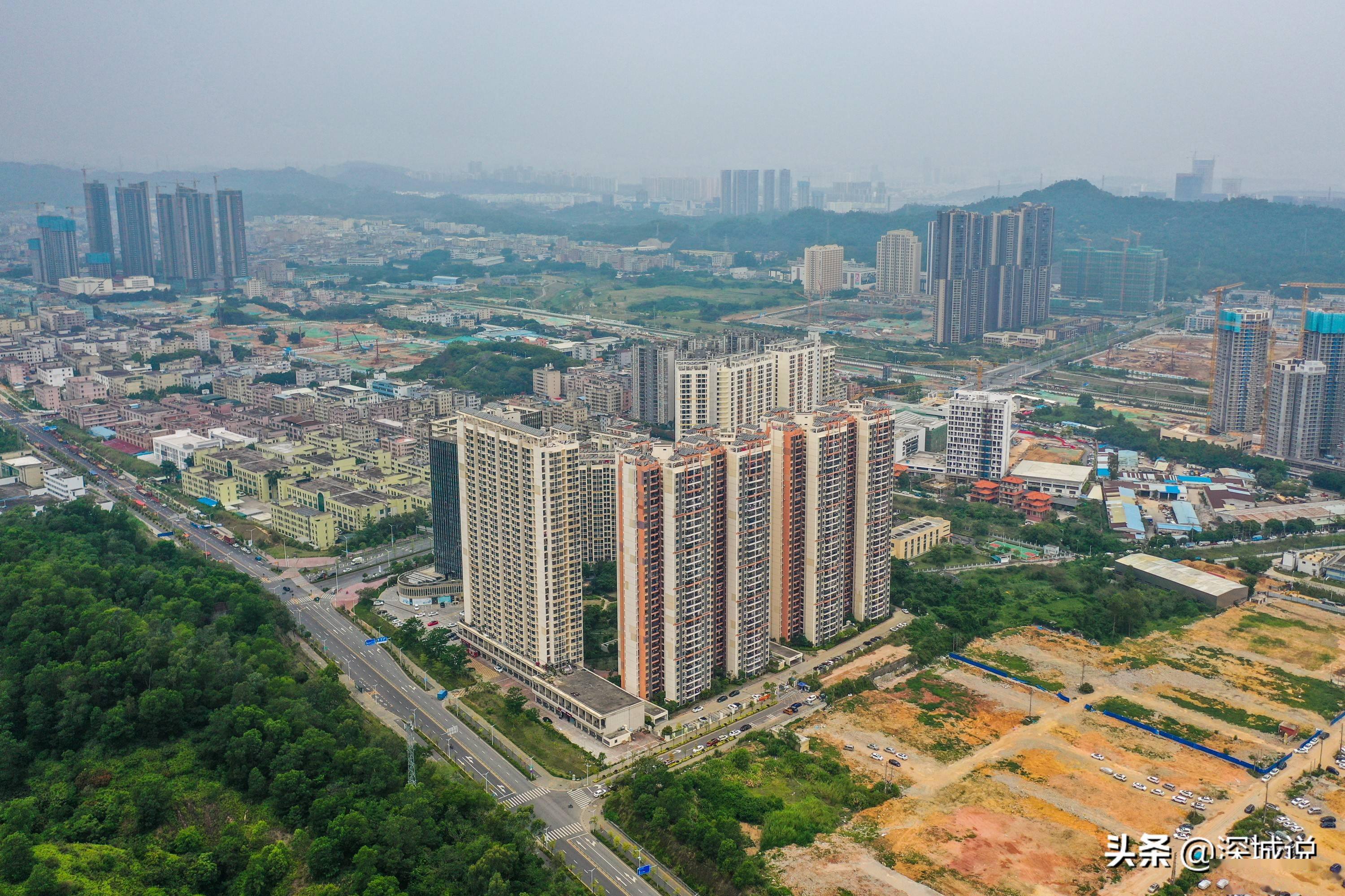 航拍深圳坪山区看东部新区开展大规模建设