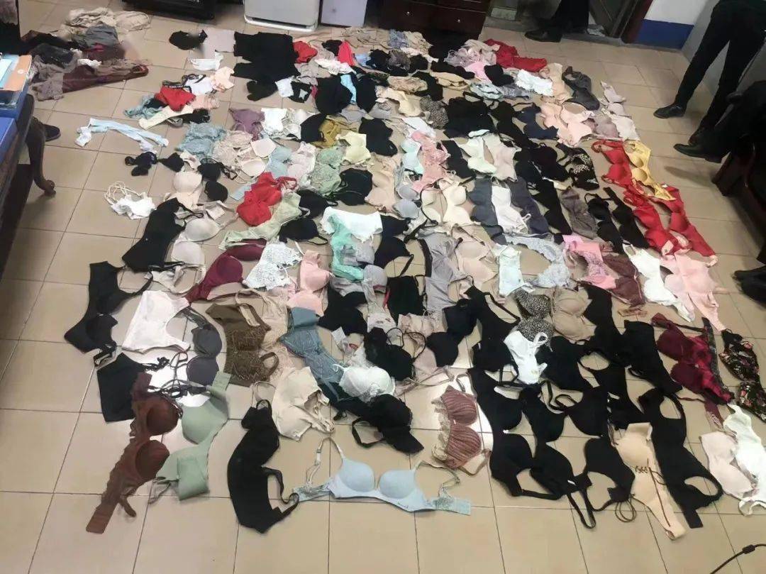 宿州一男子偷100多件女性内衣,被拍下来了!(视频)