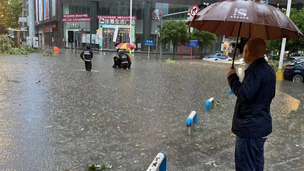 来感受下酉阳凌晨的风!_重庆_狂风暴雨_大风