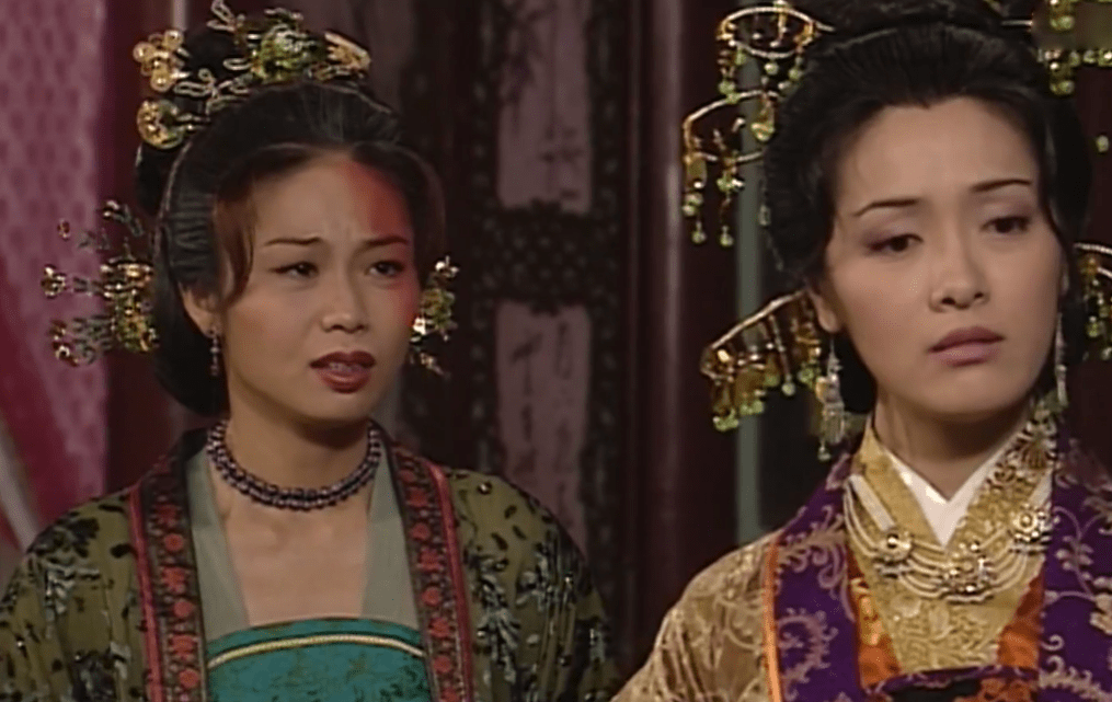 但是让观众对她印象更深的,始终是《无头东宫》里的"奸妃"形象.