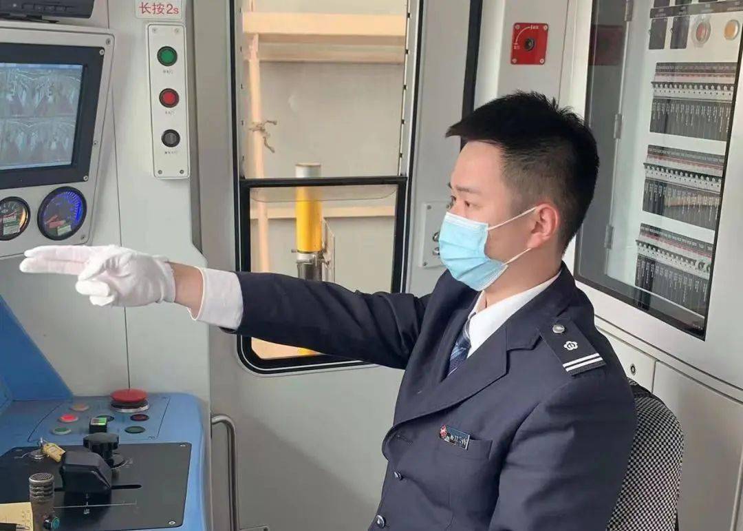 ",以安全能力"对抗",掀起了地铁广大团员青年学习安全生产知识的热潮