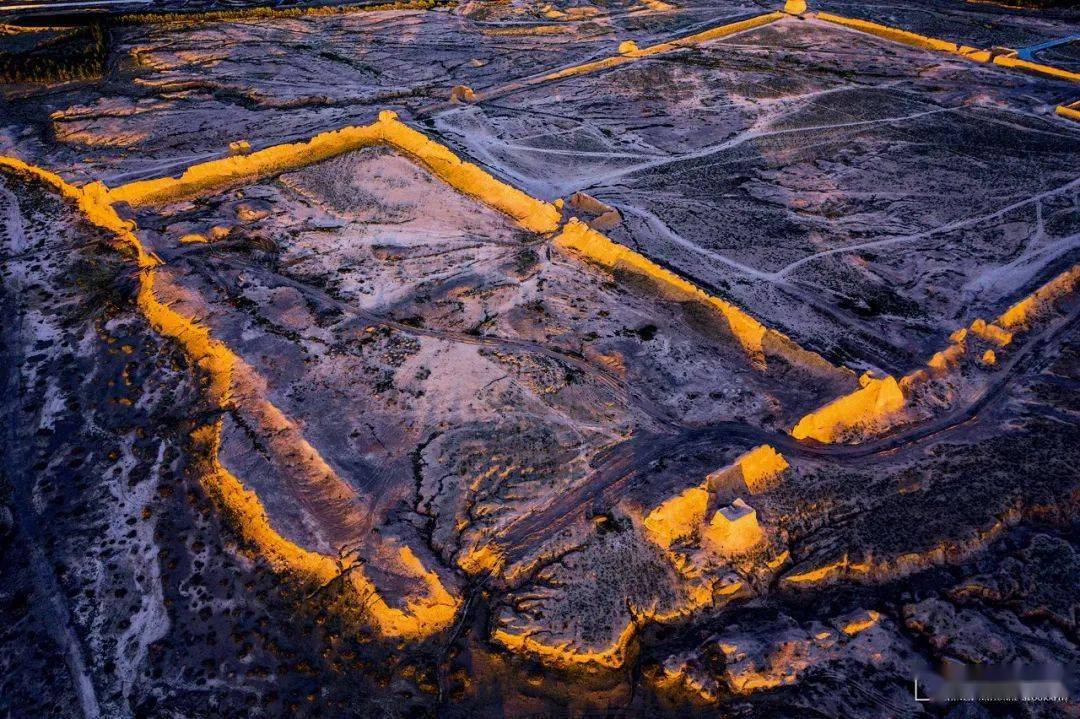 置遗址自汉武帝以降,汉朝在河西地区兴筑塞墙以应对匈奴,南羌的进犯