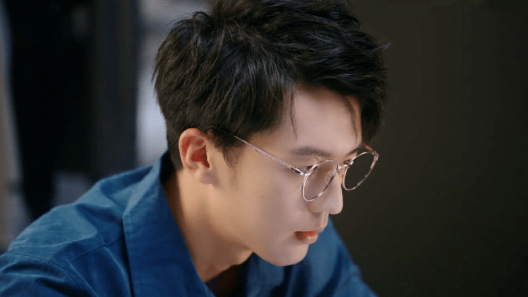 基于角色的深层理解,卢东旭在进行戏剧表达时行云流水