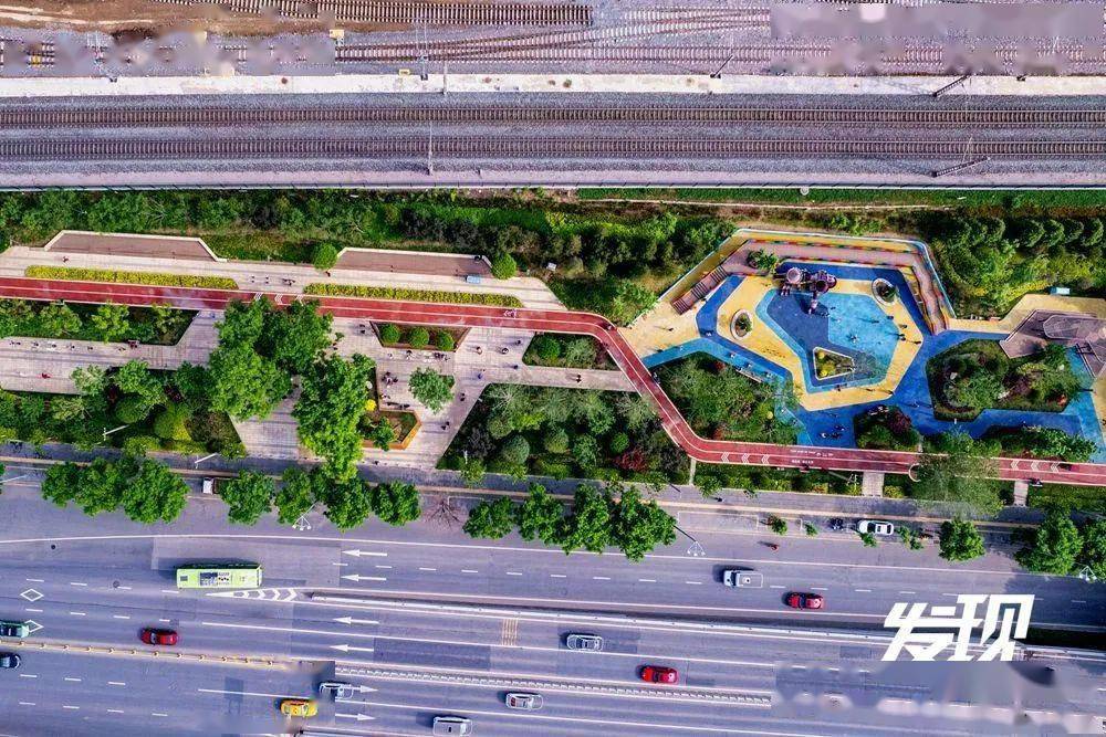 陇海线铁路主题公园南观城墙,北穿列车_记忆_火车_莲湖区