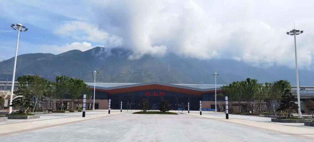 全力冲刺确保郑万高铁巫山站及配套工程如期投用