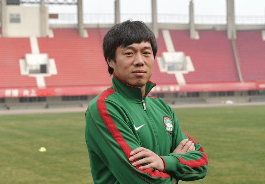 河南足球史十大名将_陆峰_肖智_杨延柱