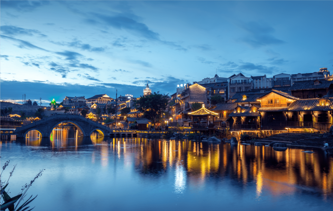 亲子游古镇游休闲游五一假期来两江微度假