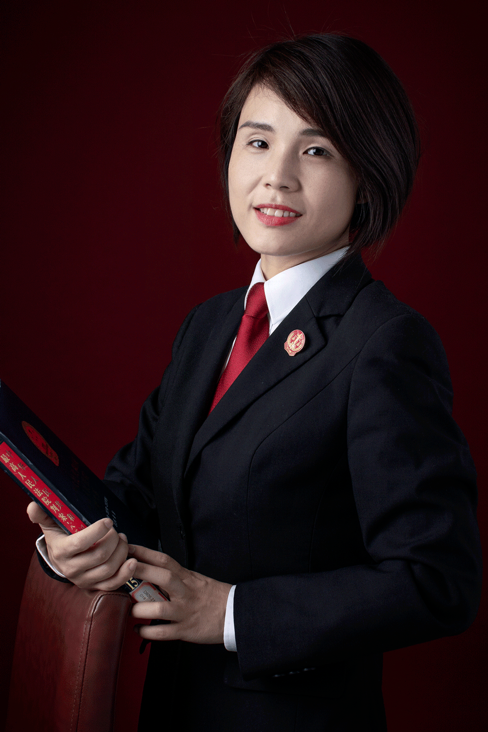 家事法官风采熊燕巧用三化破解探望困局上海二中院