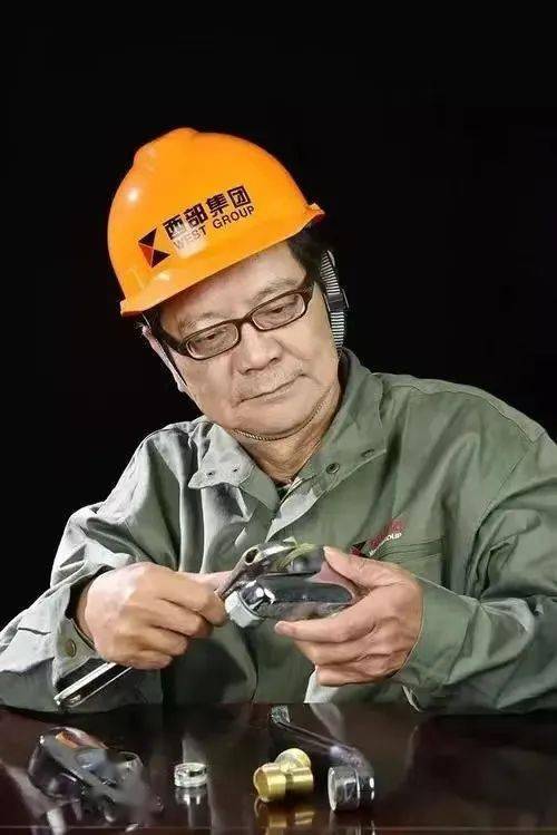 马恩华杰出的社会主义企业家,在他入职保定棉厂后由经济效益在省内同