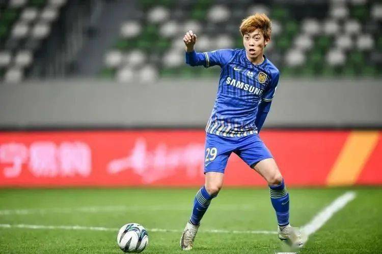 去年4月,张诚加盟了另一支江苏球队苏州东吴