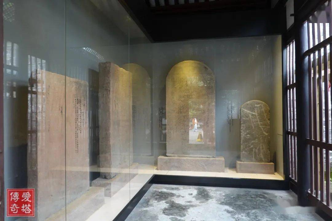 2020年秋史迹旅行十八博什瓦黑岩画安顺场三苏祠