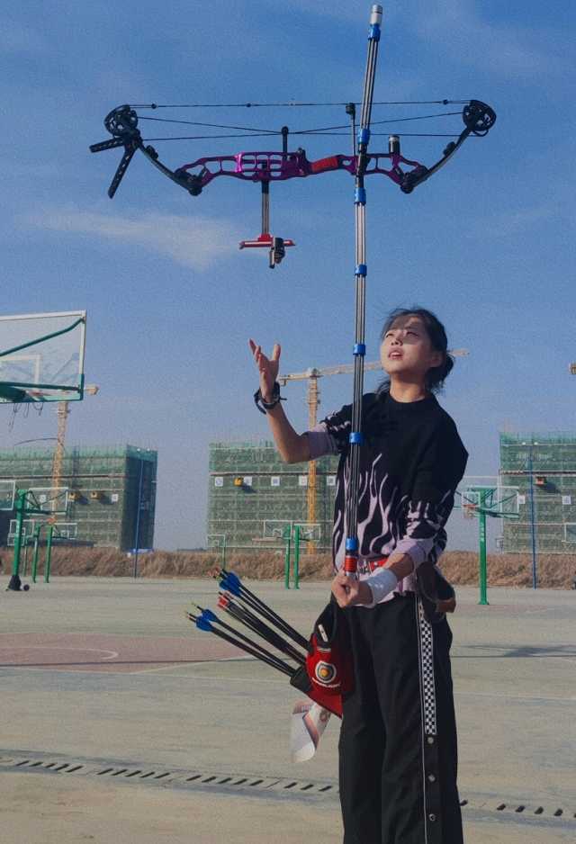 去年6月,王媛媛加入了银川科技学院射箭队,并参加了acac2021赛季(吴忠
