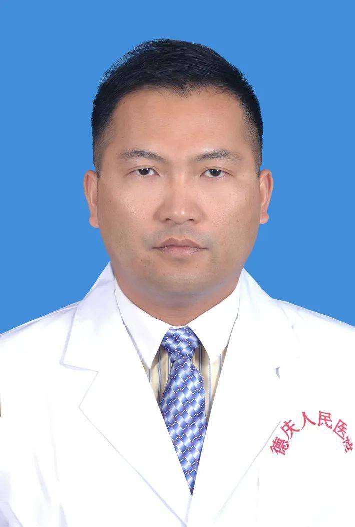 德庆人民医院为62岁患者成功完成一例脑转移瘤切除术