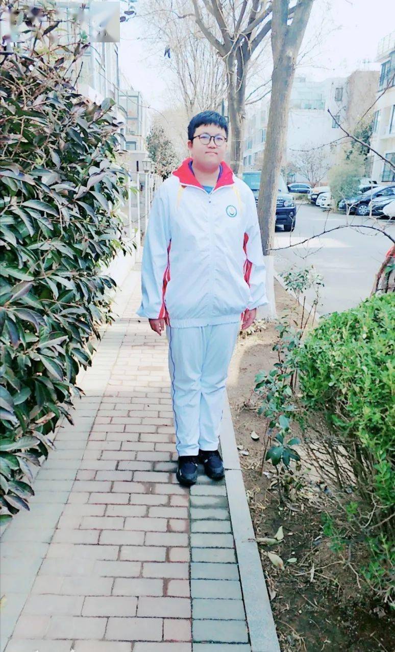 方俊豪,高二5班团支书,班主任杨德强老师.