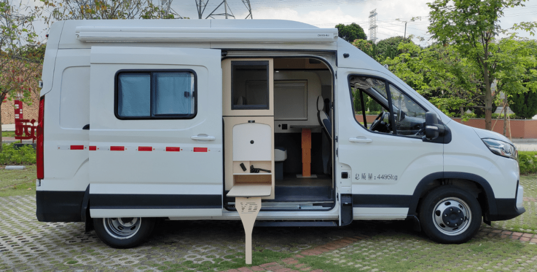 房車己成團底價2298w壹達大通v90b型房車手慢無