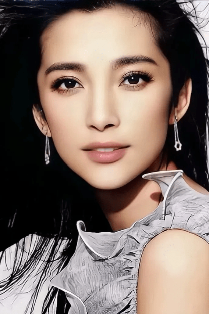 李冰冰凝视的目光