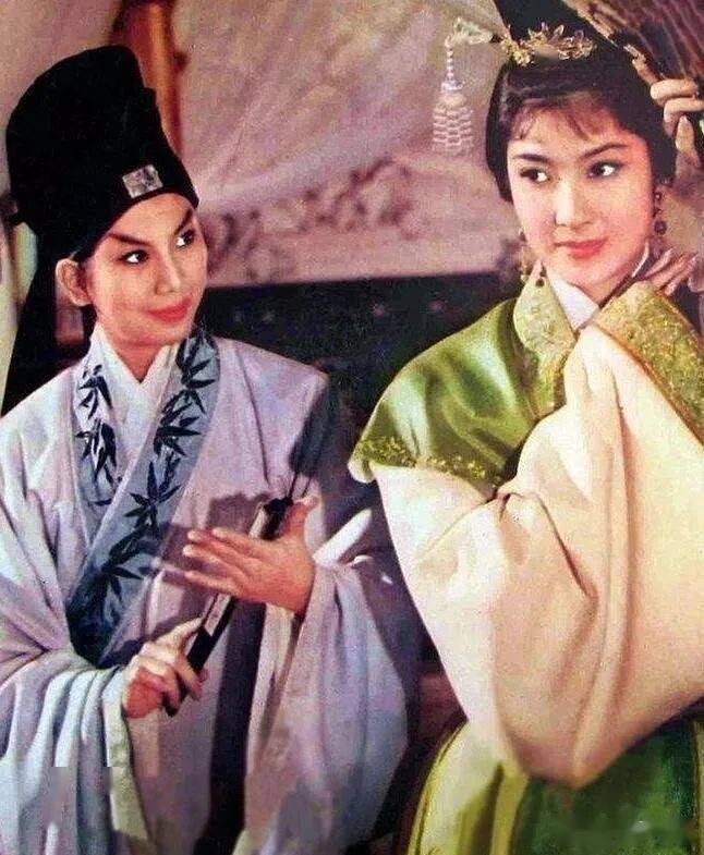 凌波3岁被弃9岁养家16岁生子以反串梁山伯成名