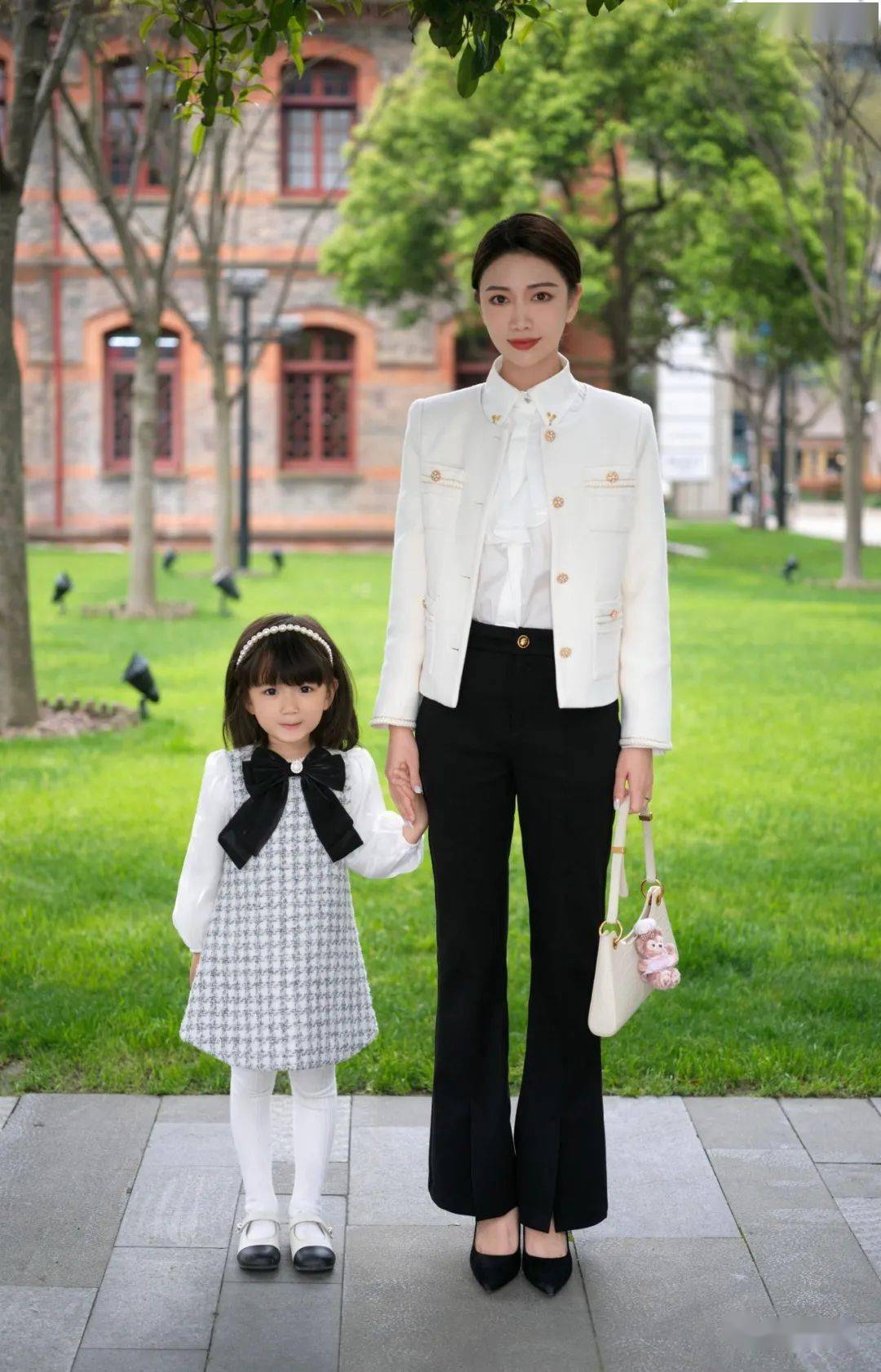 【滚叔街拍】今天记得和妈妈说一声,节日快乐!_baby_照片_宝宝