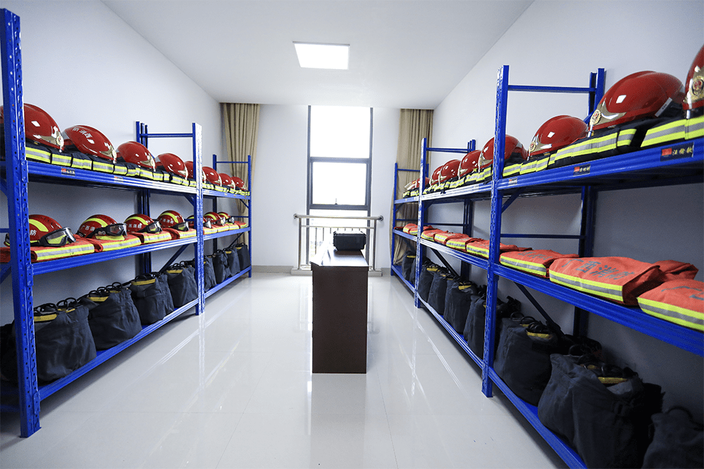 值班执勤,出警归队后的伙食保障问题,支队专门选定作战指挥楼层的单独