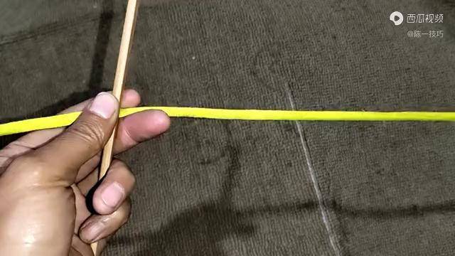 木工不外传的技巧教正收紧扣铁丝绳子轻松收紧绷直