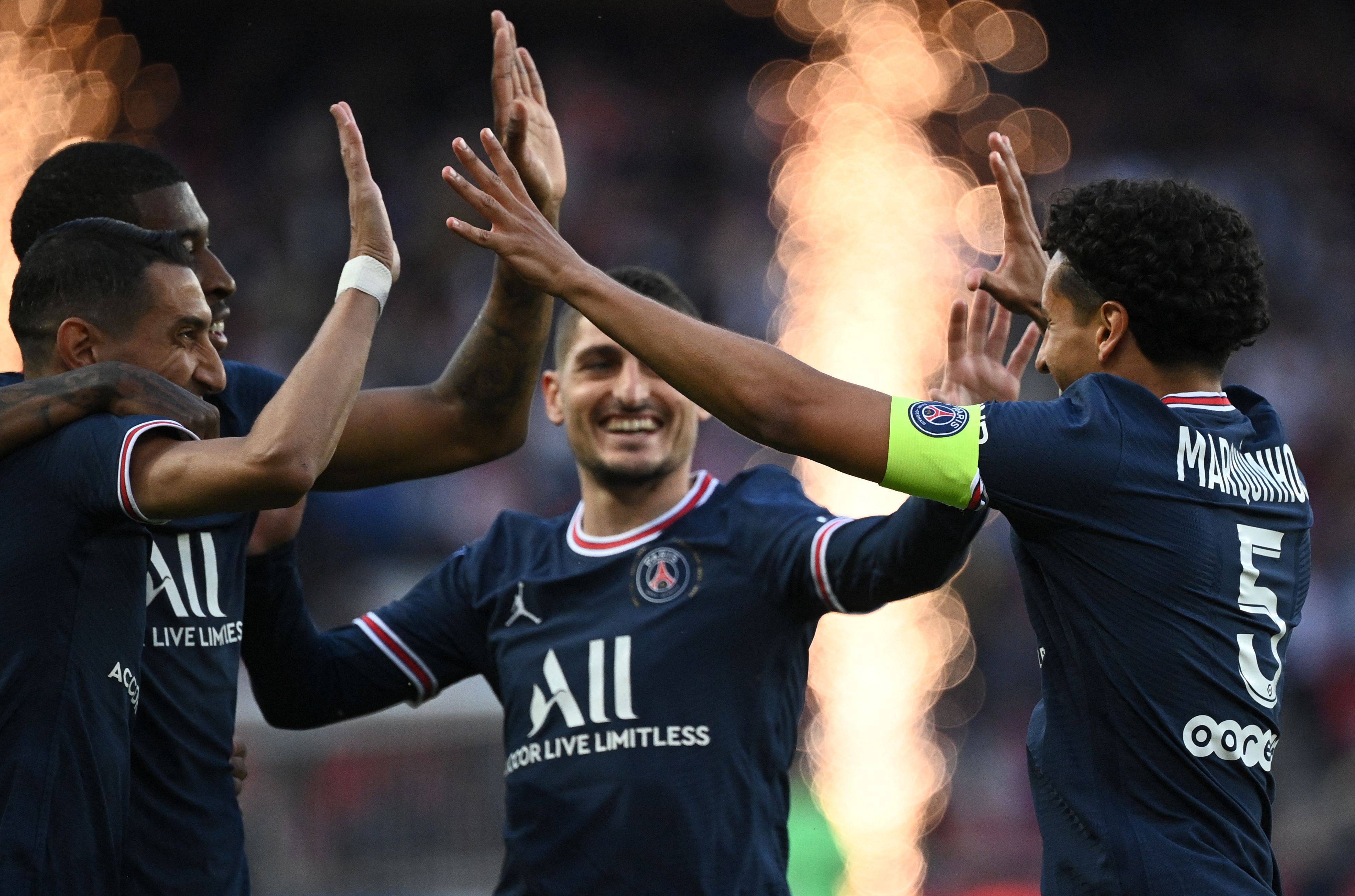 足球法甲联赛巴黎圣日耳曼平特鲁瓦