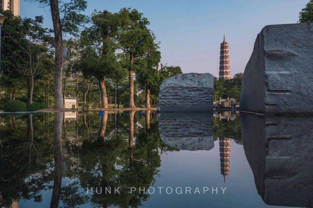 圖/hunk蓮花塔/ guangzhou俯瞰獅子洋菸波浩渺苦難與輝煌融於一塔基本