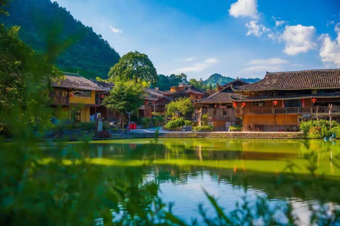 风车天路中益乡天池苗寨仙女山大田湿地人家周末3日自驾游拼车