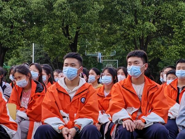 桐梓县荣兴中学用好红色资源传承红色基因