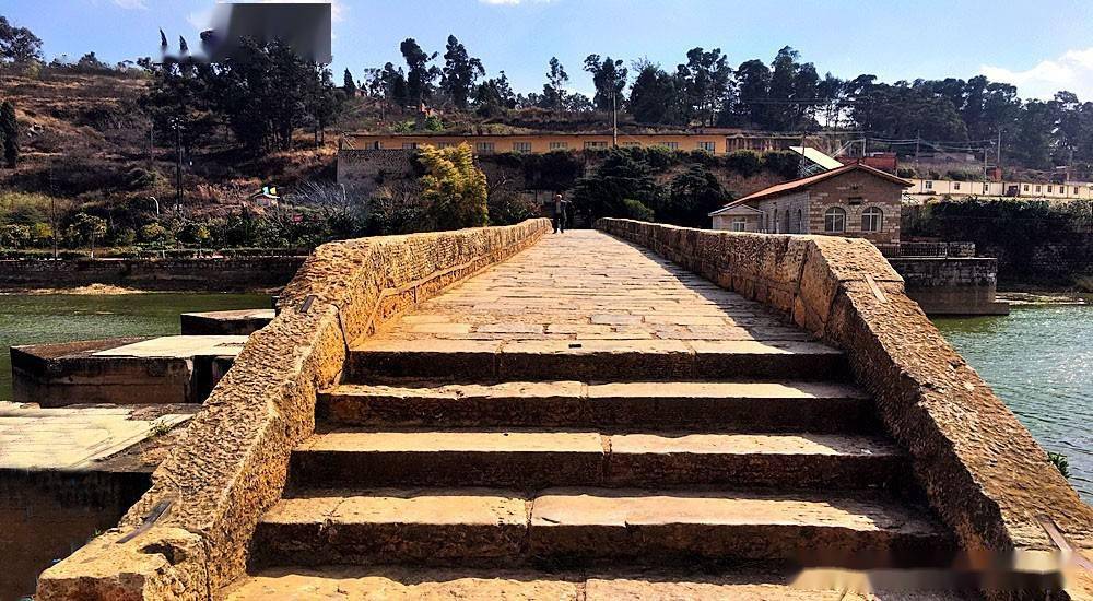 航拍云南昆明海口镇螳螂川源头川字闸