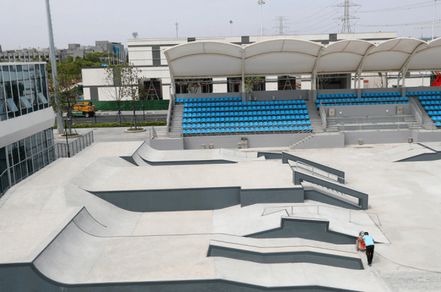 是比賽場地也是公園亞運滑板公園通過驗收