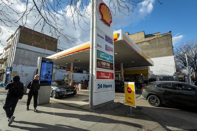 英国发布经济季度预测 脱欧 疫情 能源危机等将导致英国人收入永久性降低 食品 保障 家庭