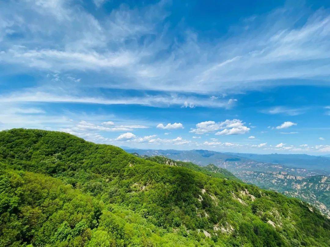 五月的云蒙山景色宜人 环湖公路上欣赏秀丽风光 密云 景区 运营