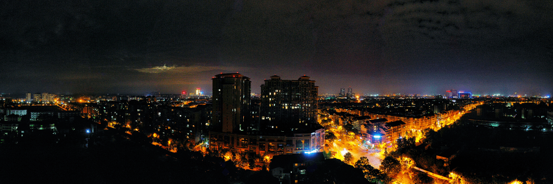 夜幕下的都江堰，藏着许多你未曾走近的魅力~