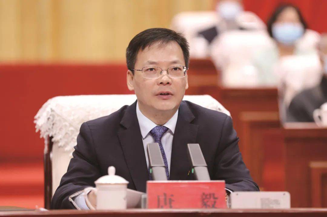 乌海市文学艺术界联合会第四次代表大会召开唐毅冀晓青讲话冯雪涛王