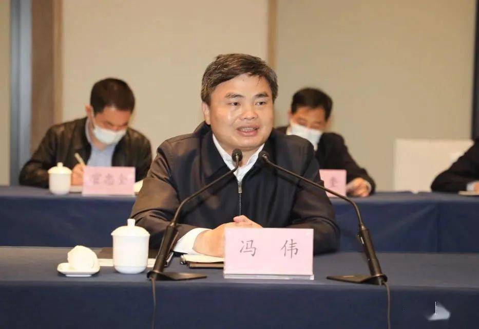 冯伟表示,襄阳作为中部地区重点城市,省域副中心城市,汉江流域中心