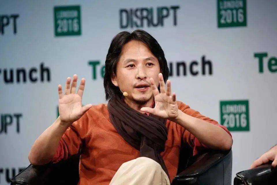 ly的联创阳陆育,以及faceu脸萌的创始人郭列,都是因公司被收购进入