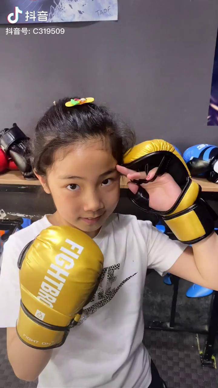 看到最好的你积极向上热爱生活定会有收获少儿搏击你的坚持终将美好