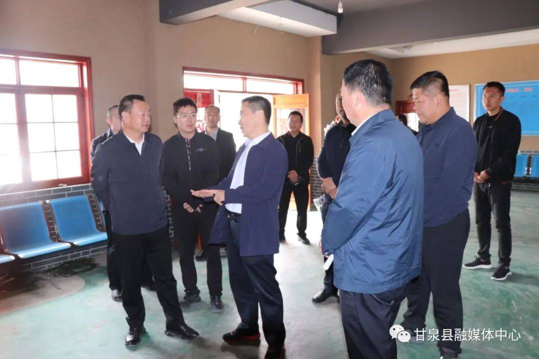 5月18日,市交通运输局局长常晓斌一行到我县对"四好农村路"示范县创建