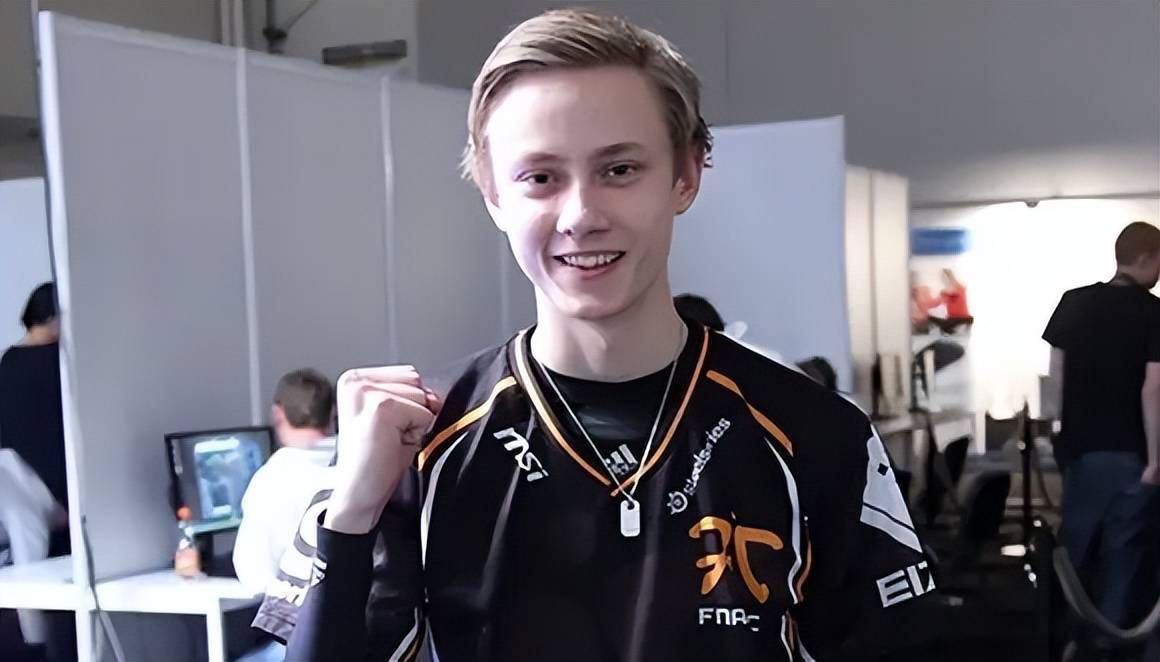 欧成近照曝光,一身纹身触目惊心?网友:我还是喜欢当年那个少年