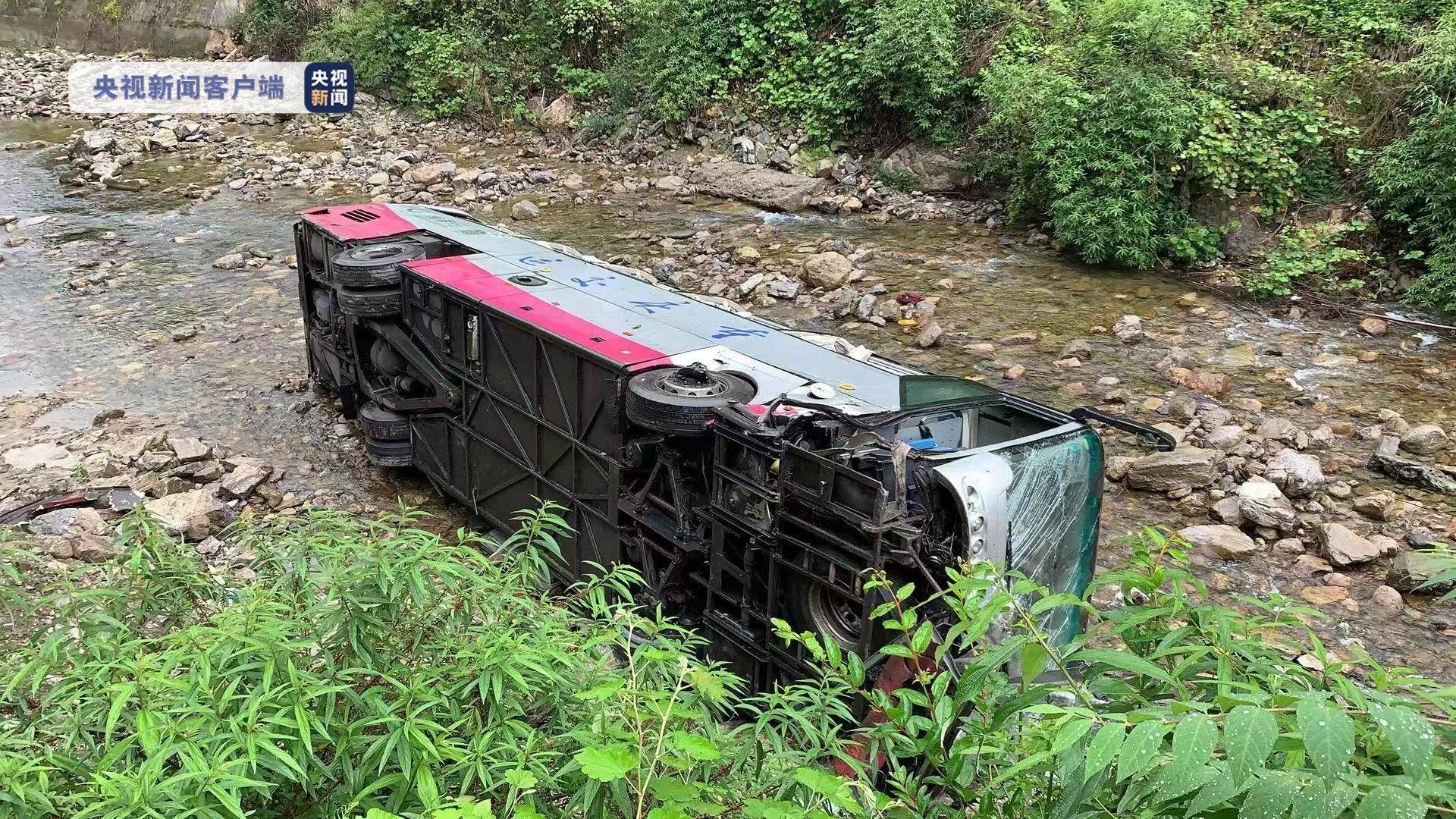 【最新情况】T179次客运火车在郴州境内侧翻起火，事故致1死4重伤（附视频）_列车运行