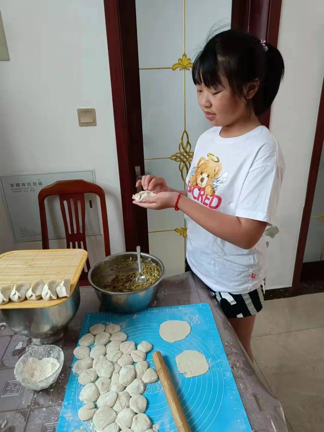 少年强则国强学做饭搞清洁劳动让孩子们的居家生活更有意义